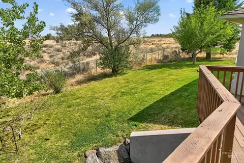 Exterior - 334 E Danskin Dr, Boise, ID 83716 photo 10 of 17