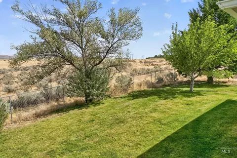 Exterior - 334 E Danskin Dr, Boise, ID 83716 photo 12 of 17