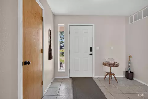 Entry Way - 334 E Danskin Dr, Boise, ID 83716 photo 2 of 5