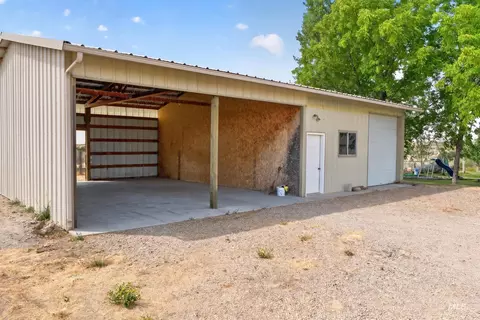 Exterior - 334 E Danskin Dr, Boise, ID 83716 photo 16 of 17