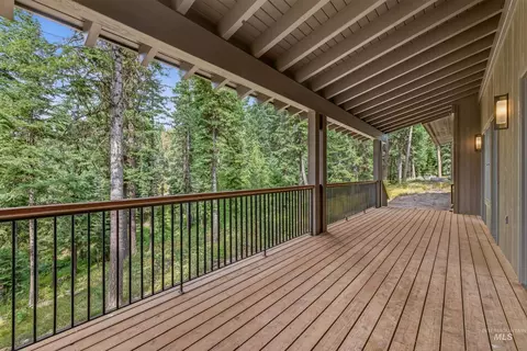 Exterior - 16 Vernon Ct, Mccall, ID 83638 photo 6 of 9