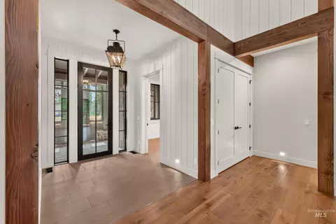 Entry Way - 16 Vernon Ct, Mccall, ID 83638 photo 6 of 7