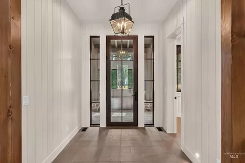 Entry Way - 16 Vernon Ct, Mccall, ID 83638 photo 1 of 7