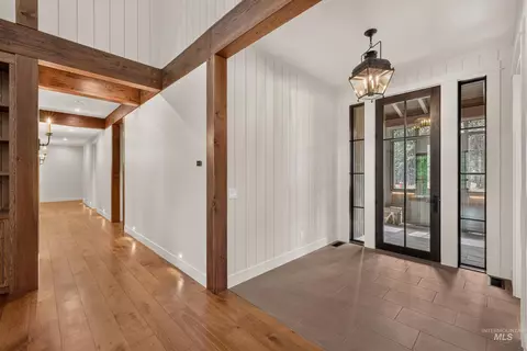 Entry Way - 16 Vernon Ct, Mccall, ID 83638 photo 3 of 7