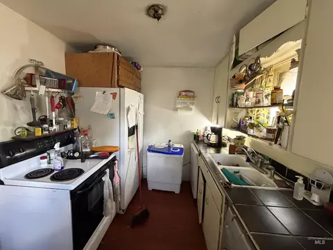 Kitchen - 324 5th Ave W, Jerome, ID 83338 photo 1 of 2