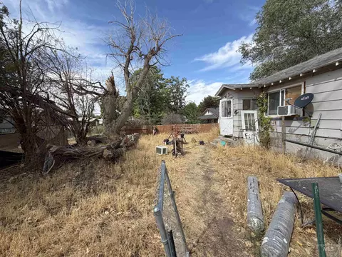 Exterior - 324 5th Ave W, Jerome, ID 83338 photo 2 of 4