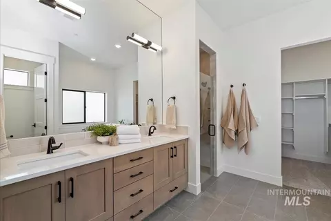 Bath - 2278 N Palaestra Ave, Eagle, ID 83616 photo 1 of 7