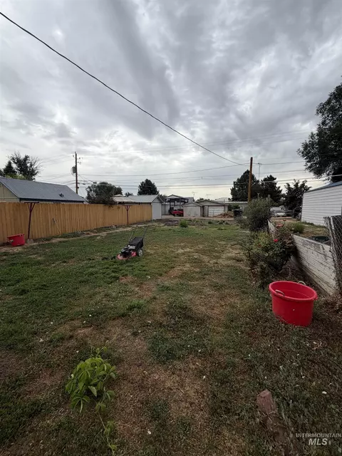 Exterior - 457 E Galloway Ave, Weiser, ID 83672 photo 5 of 5