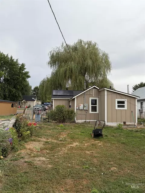 Exterior - 457 E Galloway Ave, Weiser, ID 83672 photo 4 of 5