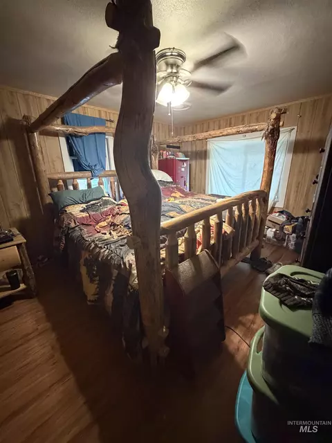 Bedroom - 457 E Galloway Ave, Weiser, ID 83672 photo 2 of 2