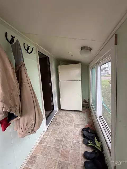 Exterior - 457 E Galloway Ave, Weiser, ID 83672 photo 2 of 5