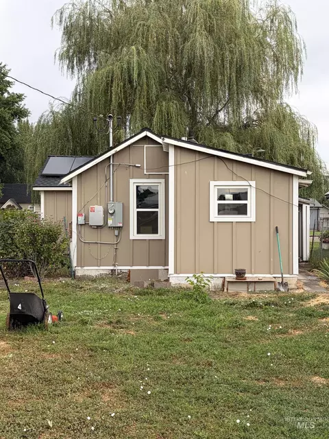 Exterior - 457 E Galloway Ave, Weiser, ID 83672 photo 3 of 5