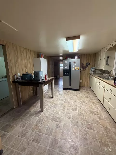Kitchen - 457 E Galloway Ave, Weiser, ID 83672 photo 2 of 3