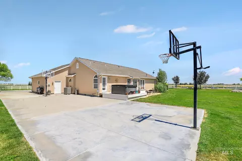 Exterior - 3962 N 2405 E, Twin Falls, ID 83301 photo 7 of 9