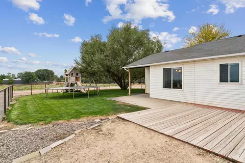 Exterior - 19012 Upper Pleasant Ridge Rd, Caldwell, ID 83607 photo 2 of 11