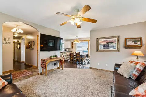 Living - 19012 Upper Pleasant Ridge Rd, Caldwell, ID 83607 photo 4 of 4