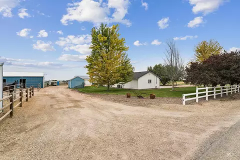 Exterior - 19012 Upper Pleasant Ridge Rd, Caldwell, ID 83607 photo 10 of 11