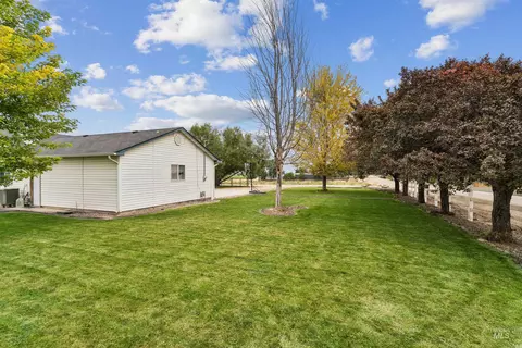 Exterior - 19012 Upper Pleasant Ridge Rd, Caldwell, ID 83607 photo 7 of 11