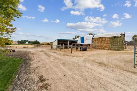 Exterior - 19012 Upper Pleasant Ridge Rd, Caldwell, ID 83607 photo 6 of 11