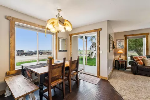 Dining - 19012 Upper Pleasant Ridge Rd, Caldwell, ID 83607 photo 2 of 2