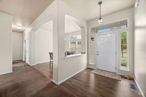 Entry Way - 440 E Northridge Dr, Kuna, ID 83634 photo 2 of 2