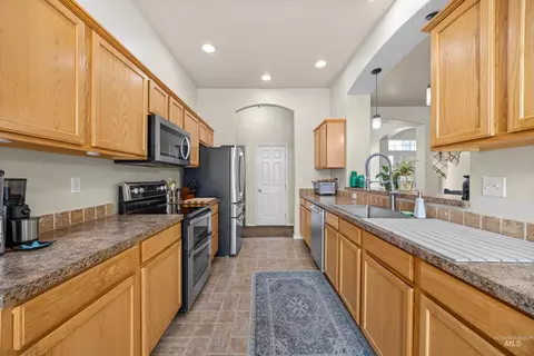 Kitchen - 440 E Northridge Dr, Kuna, ID 83634 photo 1 of 3
