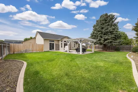 Exterior - 440 E Northridge Dr, Kuna, ID 83634 photo 1 of 5