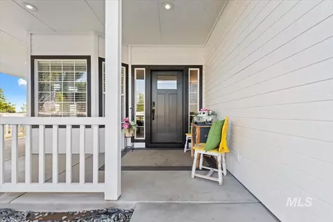 Exterior - 83 E Little Hawk Ln, Kuna, ID 83634 photo 3 of 12