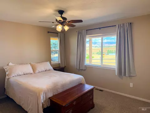 Bedroom - 2115 Kilborn Ln, Mesa, ID 83643 photo 1 of 3