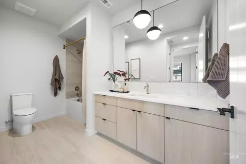 Bath - 4430 E Haystack St #101, Boise, ID 83716 photo 2 of 4