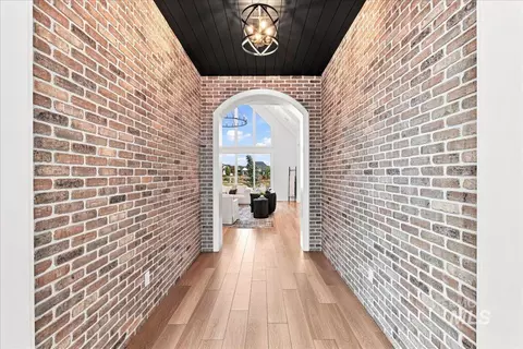 Entry Way - 976 N Morehouse Ave, Eagle, ID 83616 photo 2 of 5
