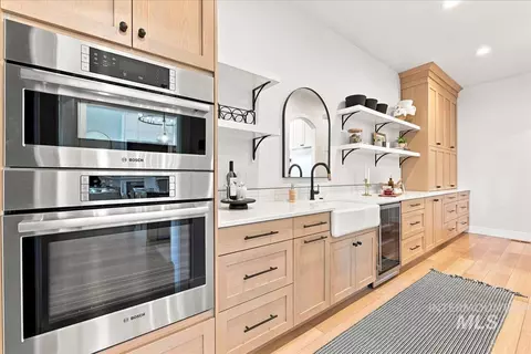 Kitchen - 976 N Morehouse Ave, Eagle, ID 83616 photo 5 of 6