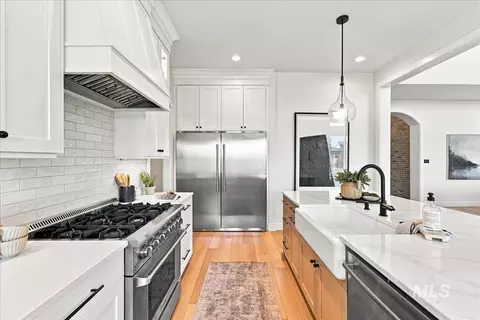 Kitchen - 976 N Morehouse Ave, Eagle, ID 83616 photo 4 of 6