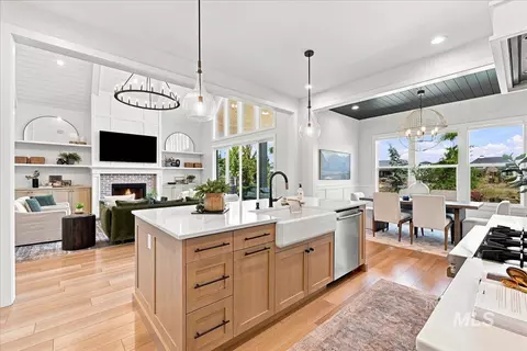 Kitchen - 976 N Morehouse Ave, Eagle, ID 83616 photo 6 of 6