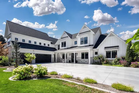 2231 Elmsprings Ln, Meridian, ID 83646