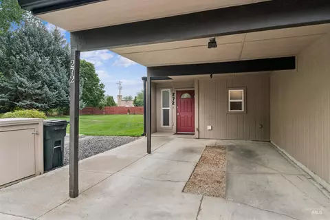 Exterior - 272 N Eagle Glen Ln, Eagle, ID 83616 photo 12 of 12
