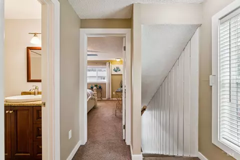 Entry Way - 272 N Eagle Glen Ln, Eagle, ID 83616 photo 7 of 7
