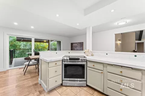 Kitchen - 2501 E Parkside Dr, Boise, ID 83712 photo 1 of 3