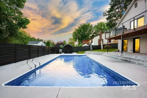 Exterior - 2501 E Parkside Dr, Boise, ID 83712 photo 1 of 6