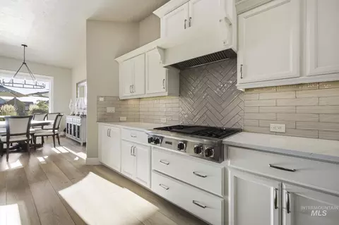 Kitchen - 1345 N Triathlon Ave, Eagle, ID 83616 photo 4 of 5