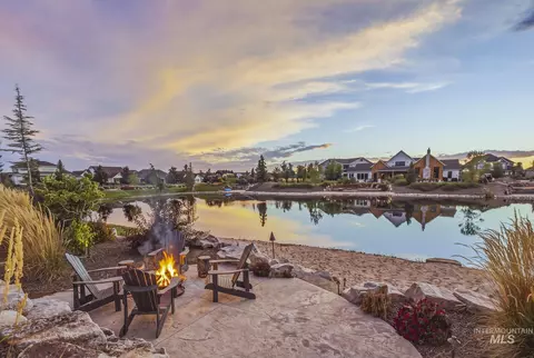 Exterior - 1345 N Triathlon Ave, Eagle, ID 83616 photo 7 of 11