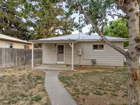 Exterior - 618 E Avenue D, Jerome, ID 83338 photo 5 of 7