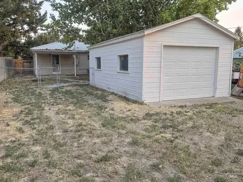 Exterior - 618 E Avenue D, Jerome, ID 83338 photo 2 of 7
