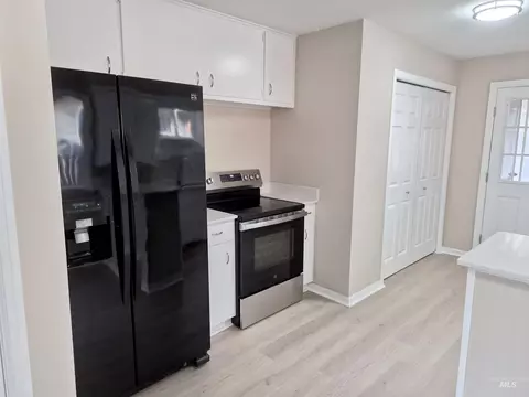 Kitchen - 618 E Avenue D, Jerome, ID 83338 photo 4 of 4
