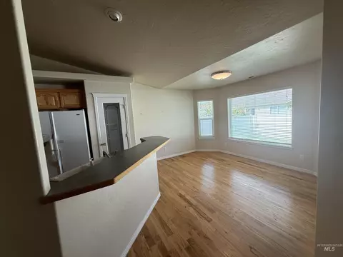 Living - 2879 Deaun Ave, Twin Falls, ID 83301 photo 2 of 3