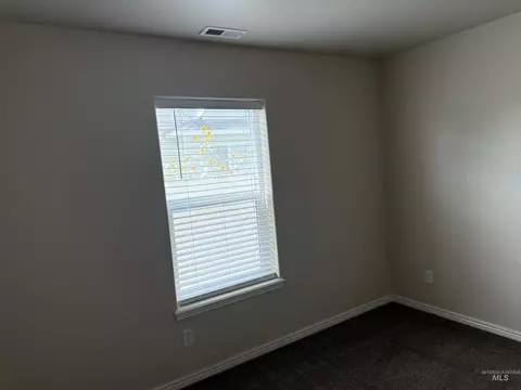Bedroom - 2879 Deaun Ave, Twin Falls, ID 83301 photo 3 of 4