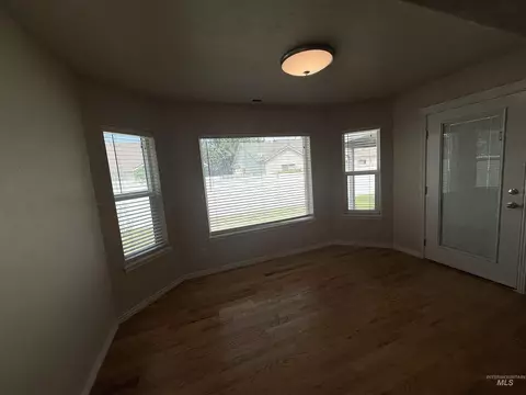 Living - 2879 Deaun Ave, Twin Falls, ID 83301 photo 3 of 3