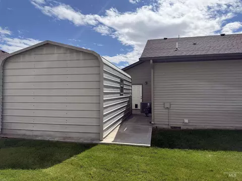 Exterior - 2879 Deaun Ave, Twin Falls, ID 83301 photo 5 of 9