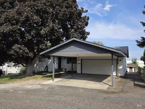 2763 26th St, Clarkston, WA 99403