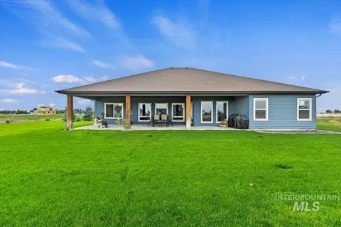 Exterior - 377 Skyline Dr, Rupert, ID 83350 photo 6 of 10